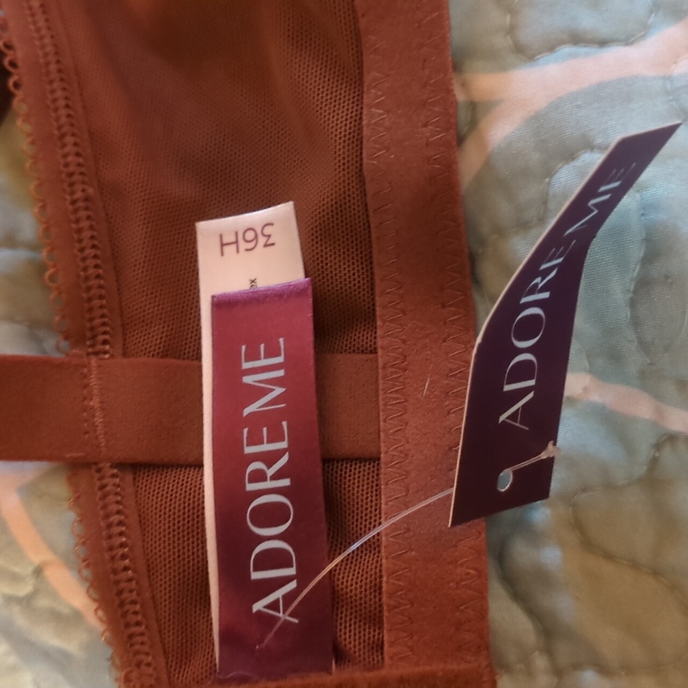 Adore me bra. Brown. 36H (US)